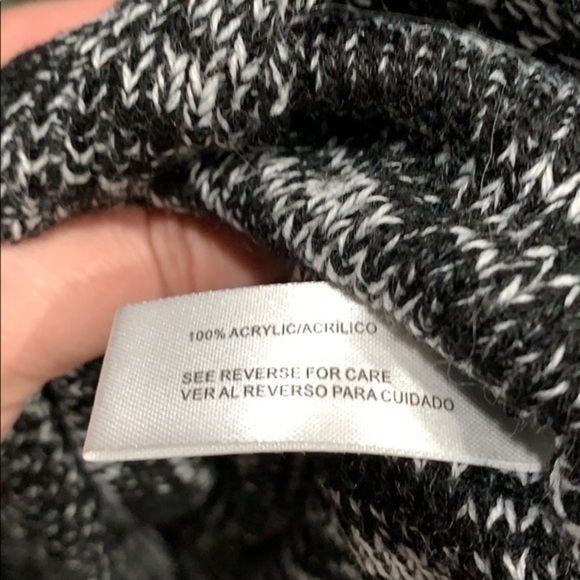 High-Low Sweater with Back Yoke Lace Up - Picture 4 of 5